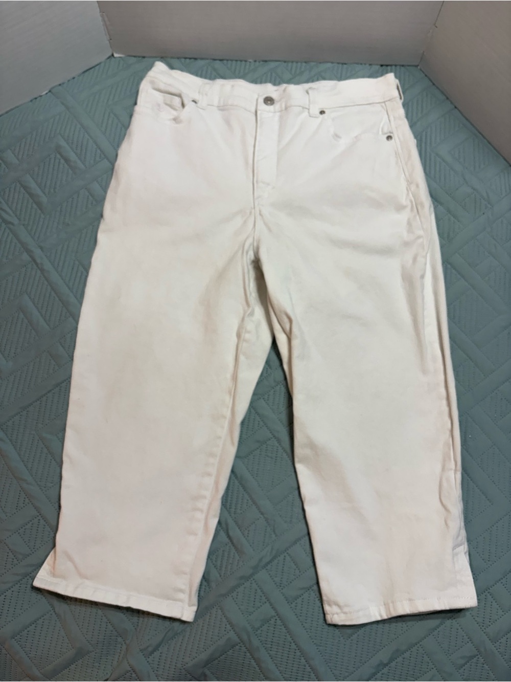 Gloria Vanderbilt Amanda Slimming Effect Cropped Jeans White 5 Pocket Stretch 14